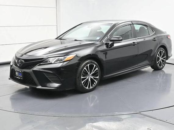 TOYOTA CAMRY 2018 4T1B11HK5JU159068 image