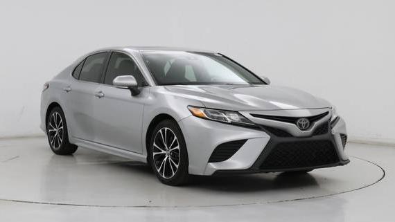 TOYOTA CAMRY 2018 4T1B11HK2JU022024 image