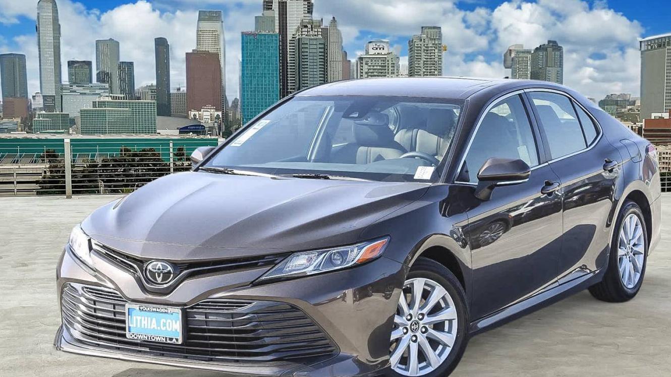 TOYOTA CAMRY 2018 JTNB11HK1J3000828 image