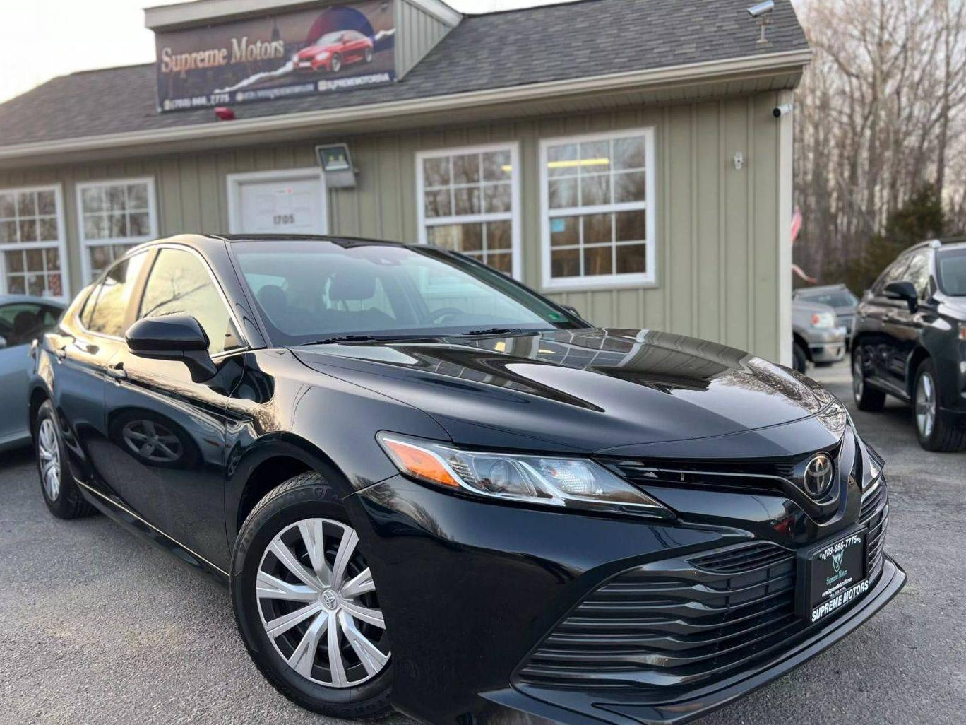 TOYOTA CAMRY 2018 4T1B11HK7JU044391 image