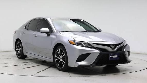 TOYOTA CAMRY 2018 4T1B11HK5JU082928 image