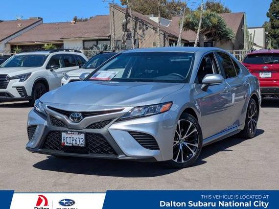 TOYOTA CAMRY 2018 4T1B11HK9JU082737 image