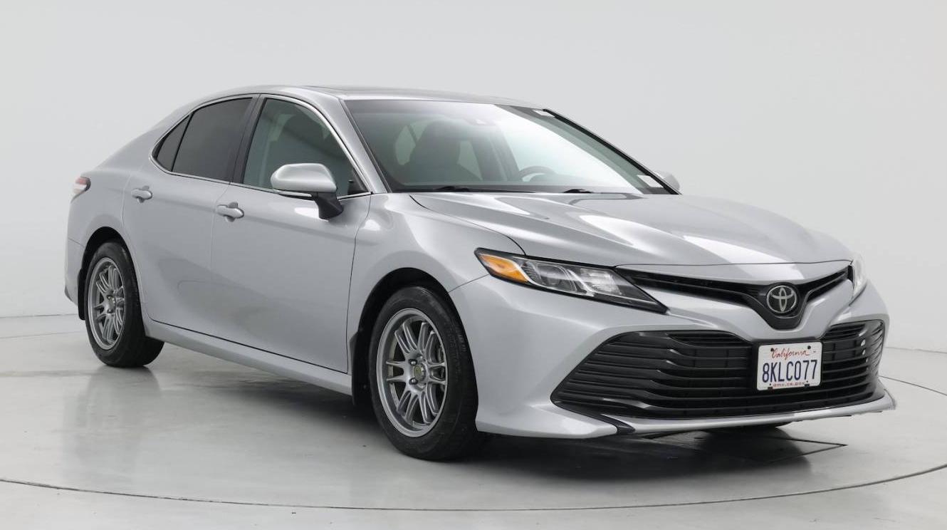 TOYOTA CAMRY 2018 4T1B11HK3JU139465 image