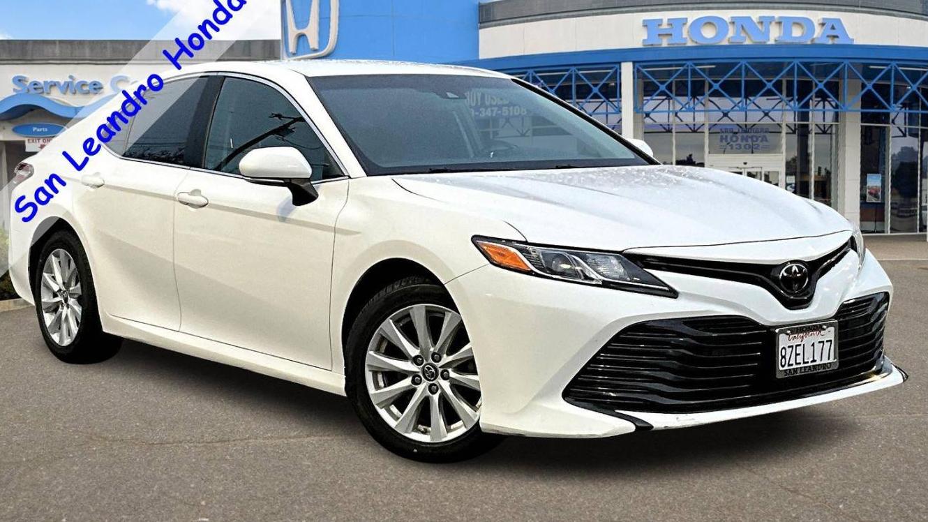 TOYOTA CAMRY 2018 4T1B11HK3JU089358 image