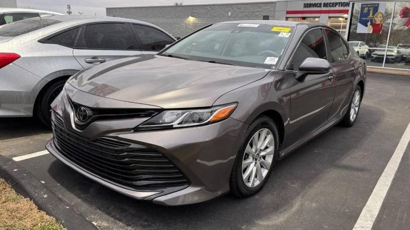 TOYOTA CAMRY 2018 4T1B11HK1JU554901 image