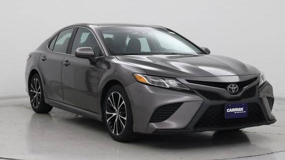 TOYOTA CAMRY 2018 4T1B11HK5JU647615 image