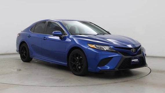 TOYOTA CAMRY 2018 4T1B11HK2JU058876 image