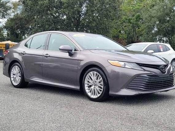 TOYOTA CAMRY 2018 4T1B11HK2JU046713 image