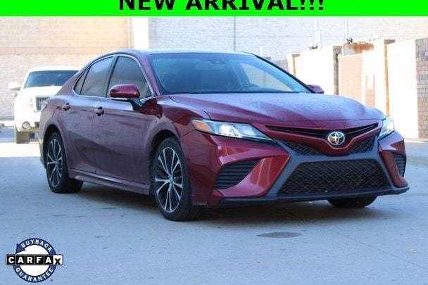 TOYOTA CAMRY 2018 4T1B11HK4JU521696 image