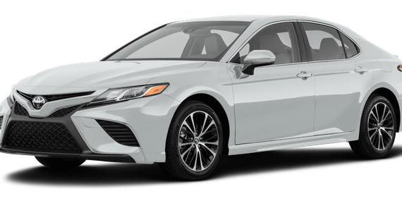 TOYOTA CAMRY 2018 4T1B61HK7JU016608 image