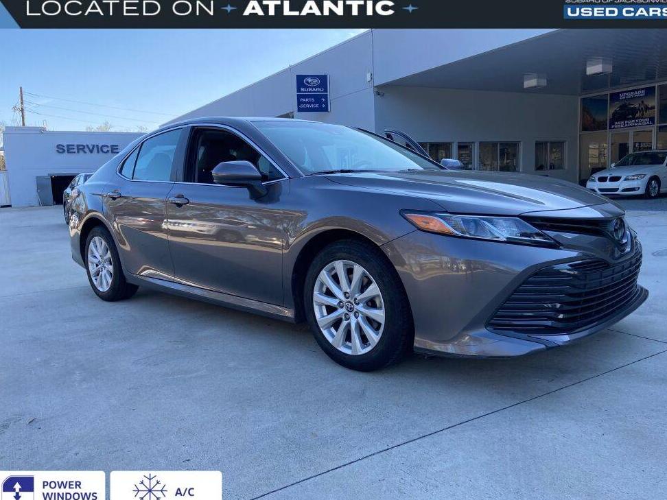 TOYOTA CAMRY 2018 4T1B11HK3JU116025 image