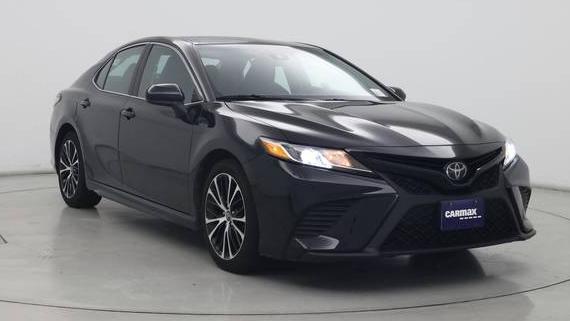 TOYOTA CAMRY 2018 4T1B11HK5JU657674 image