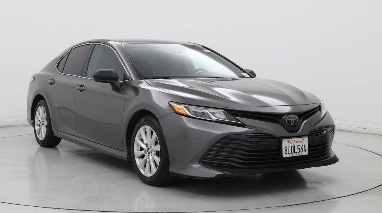 TOYOTA CAMRY 2018 4T1B11HK0JU011913 image