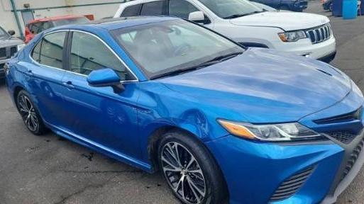 TOYOTA CAMRY 2018 4T1B11HK1JU102978 image