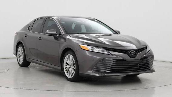 TOYOTA CAMRY 2018 4T1B11HKXJU102784 image