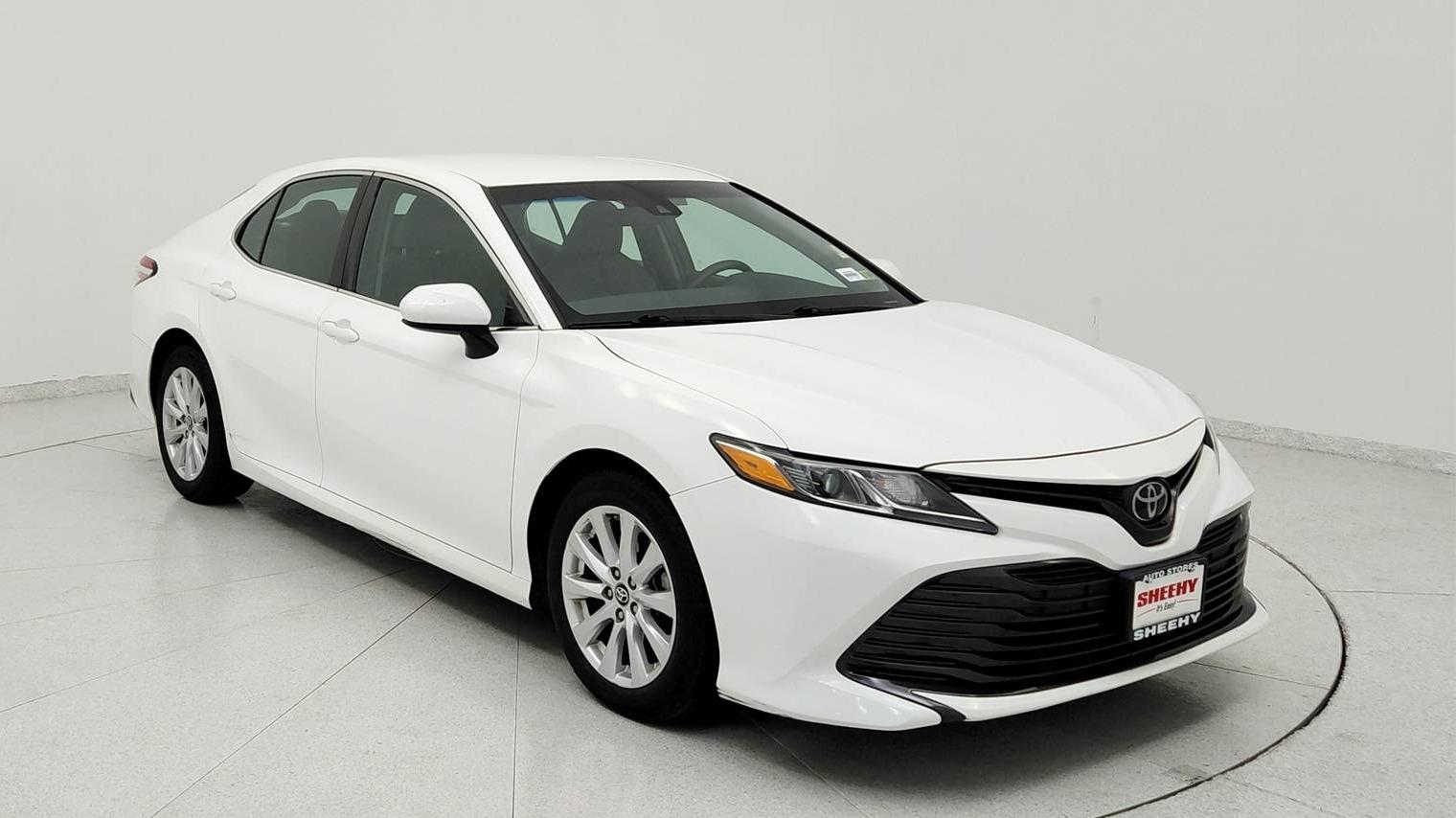 TOYOTA CAMRY 2018 4T1B11HK1JU030230 image