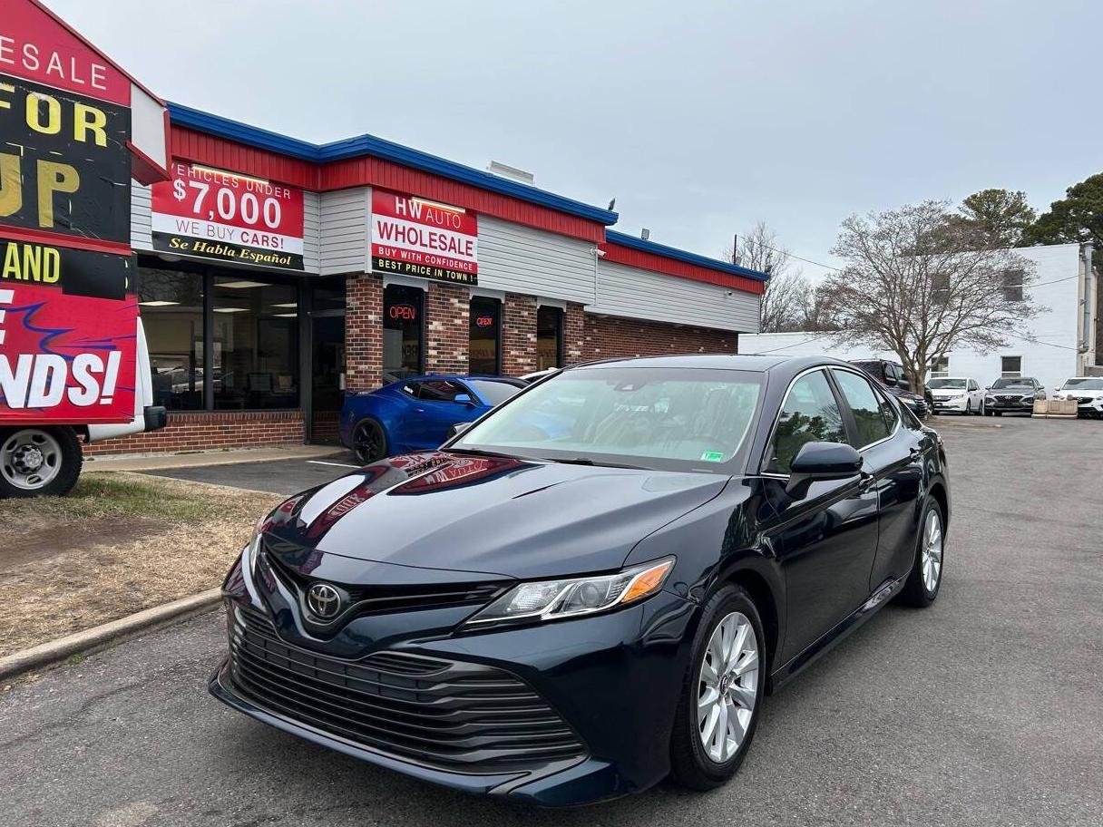 TOYOTA CAMRY 2018 4T1B11HK7JU602515 image