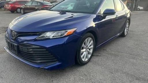 TOYOTA CAMRY 2018 4T1B11HK4JU575614 image