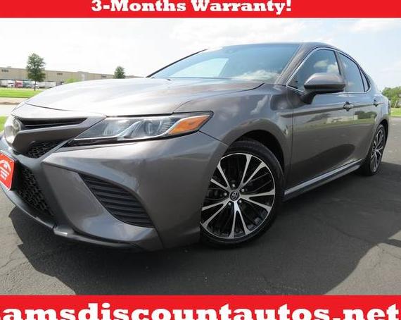 TOYOTA CAMRY 2018 4T1B11HK3JU555273 image