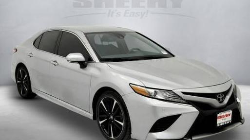 TOYOTA CAMRY 2018 4T1B61HK5JU157239 image