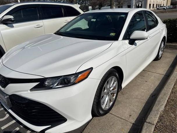 TOYOTA CAMRY 2018 4T1B11HK5JU535462 image