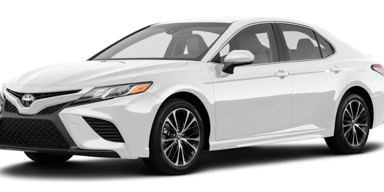 TOYOTA CAMRY 2018 4T1B11HKXJU574886 image