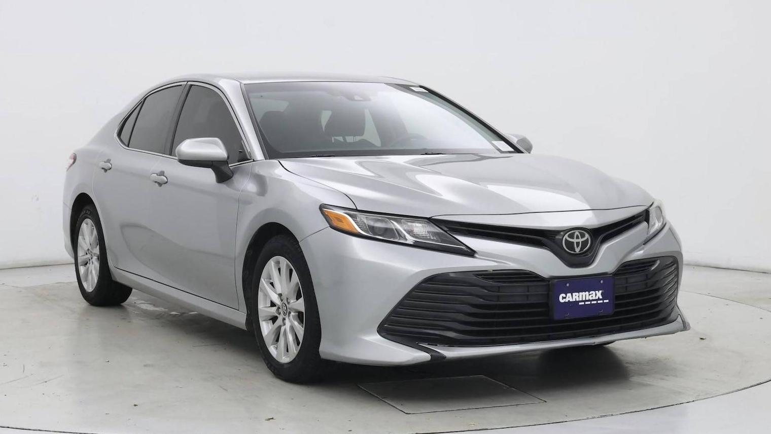 TOYOTA CAMRY 2018 JTNB11HK7J3010313 image