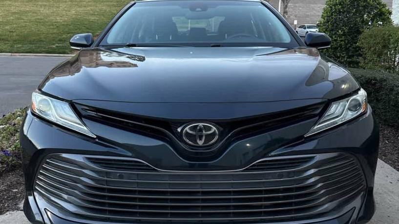 TOYOTA CAMRY 2018 4T1B11HK0JU568577 image