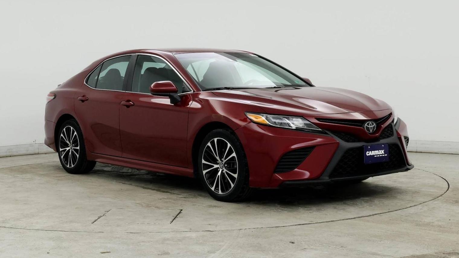 TOYOTA CAMRY 2018 4T1B11HK6JU519545 image