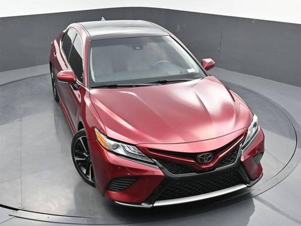 TOYOTA CAMRY 2018 4T1B61HK3JU528382 image