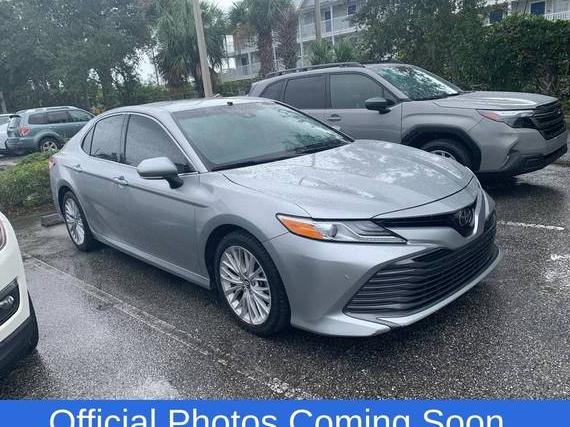 TOYOTA CAMRY 2018 4T1B11HK3JU033534 image