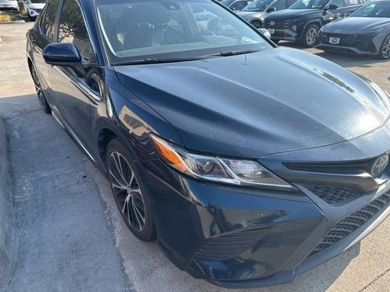 TOYOTA CAMRY 2018 4T1B11HK7JU601767 image