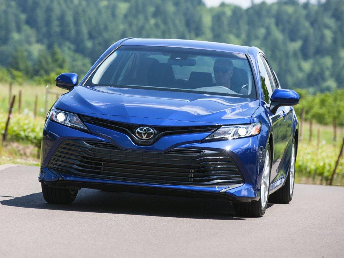 TOYOTA CAMRY 2018 4T1B11HK6JU155322 image