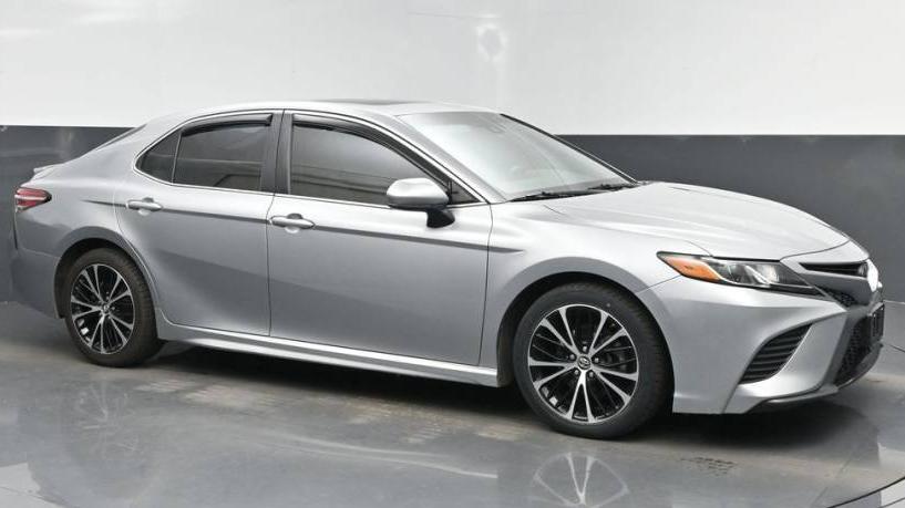 TOYOTA CAMRY 2018 4T1B11HK5JU147180 image