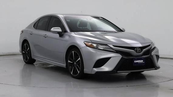 TOYOTA CAMRY 2018 4T1B61HK0JU125721 image