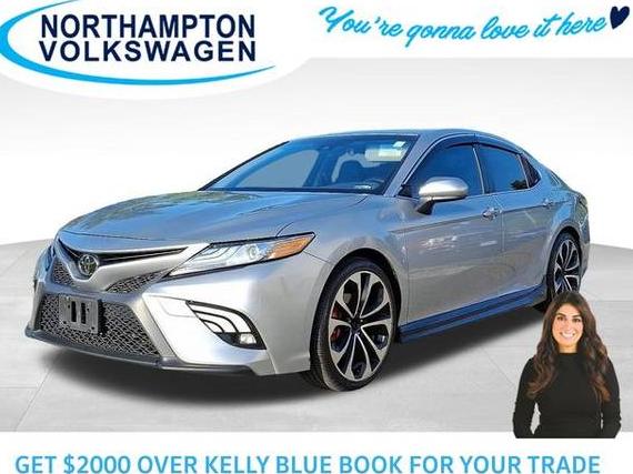 TOYOTA CAMRY 2018 JTNB11HK1J3047633 image