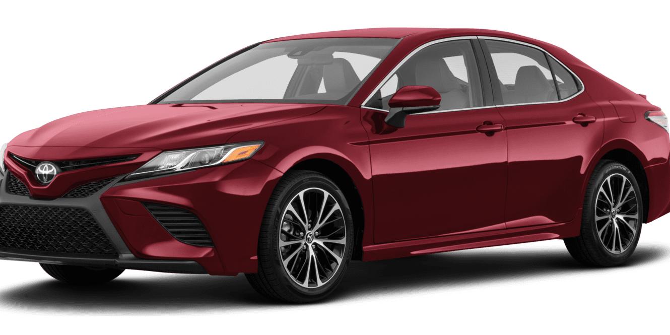 TOYOTA CAMRY 2018 4T1B61HK4JU568423 image