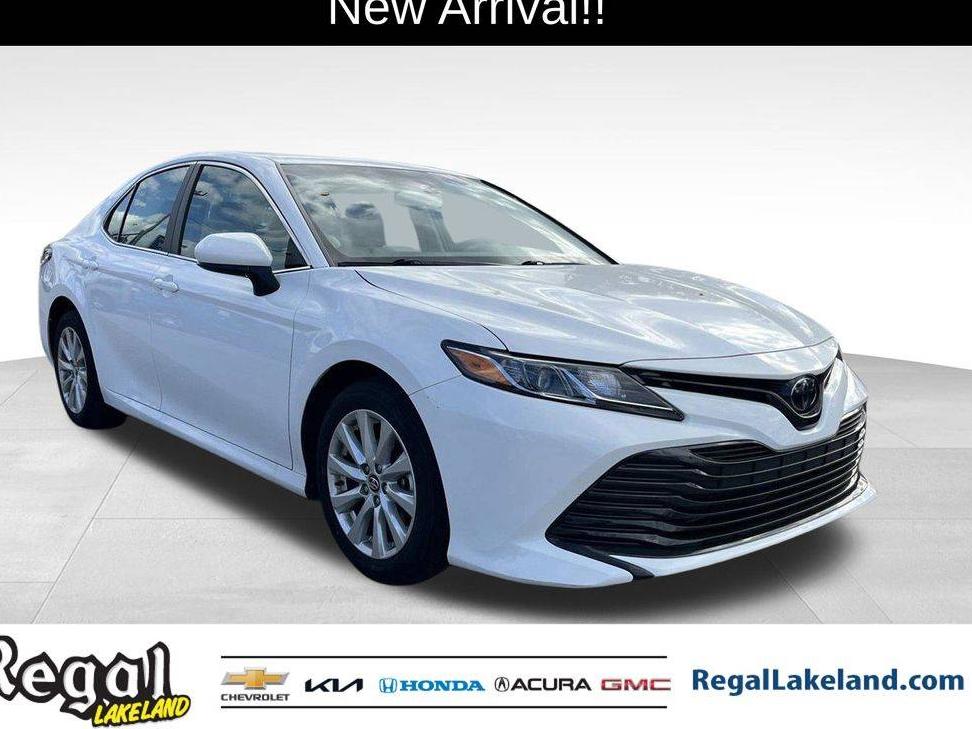 TOYOTA CAMRY 2018 4T1B11HK2JU102441 image