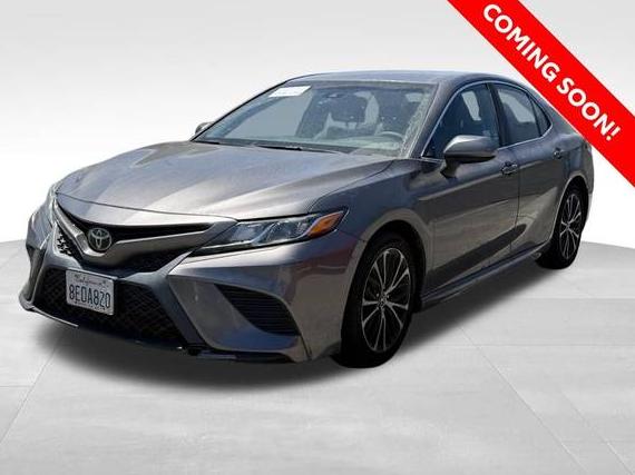 TOYOTA CAMRY 2018 4T1B11HK7JU646112 image