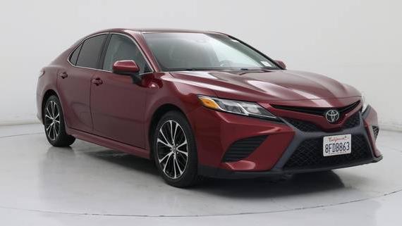 TOYOTA CAMRY 2018 4T1B11HK2JU665232 image