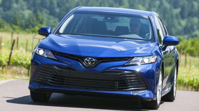 TOYOTA CAMRY 2018 4T1B11HK7JU666683 image