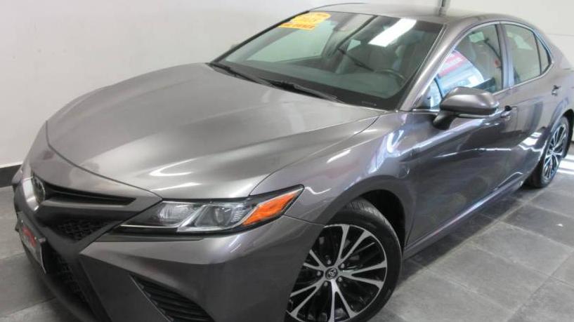 TOYOTA CAMRY 2018 4T1B11HKXJU531407 image