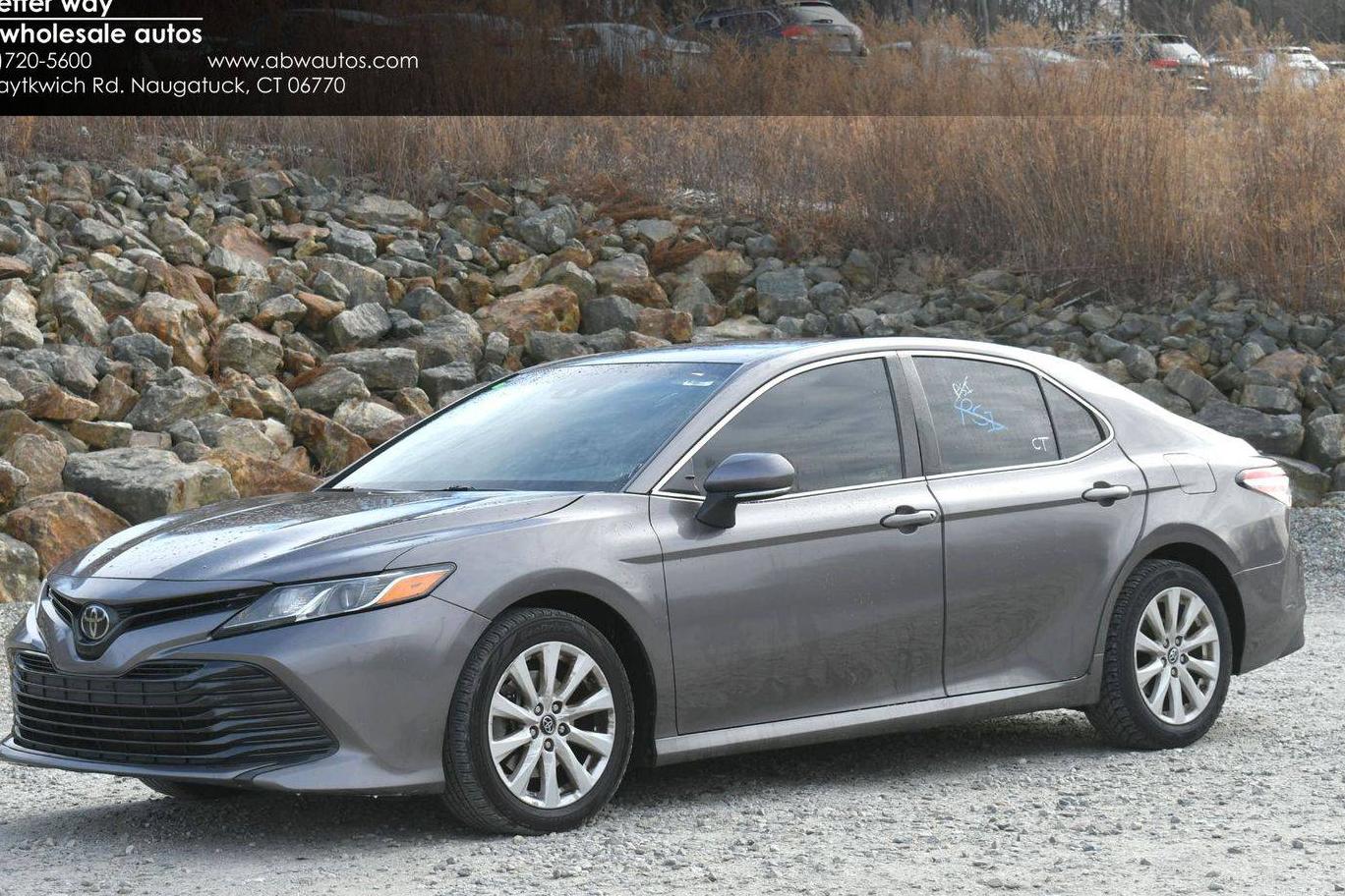 TOYOTA CAMRY 2018 4T1B11HK0JU560284 image