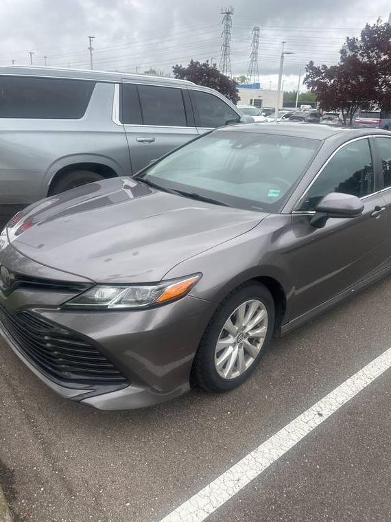 TOYOTA CAMRY 2018 4T1B11HK4JU068678 image