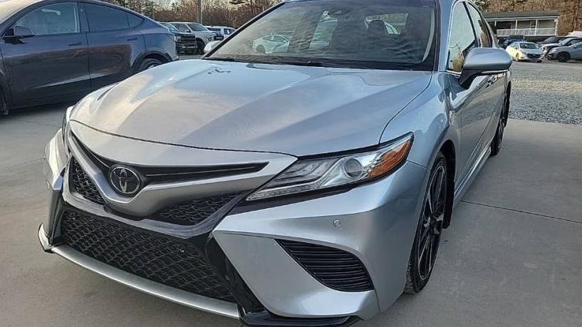 TOYOTA CAMRY 2018 4T1B61HKXJU081565 image