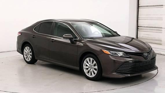 TOYOTA CAMRY 2018 4T1B11HKXJU566996 image