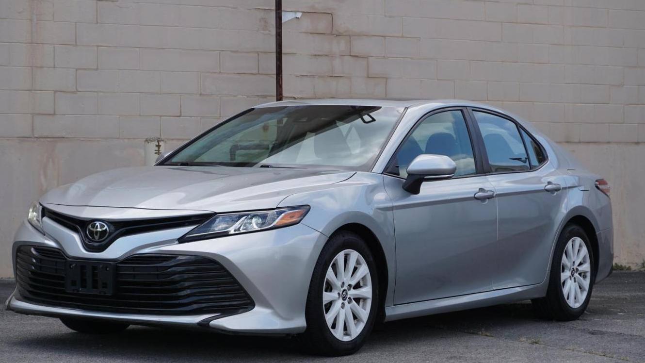 TOYOTA CAMRY 2018 4T1B11HK3JU501116 image