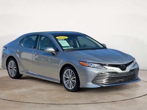 TOYOTA CAMRY 2018 4T1B11HK1JU128206 image