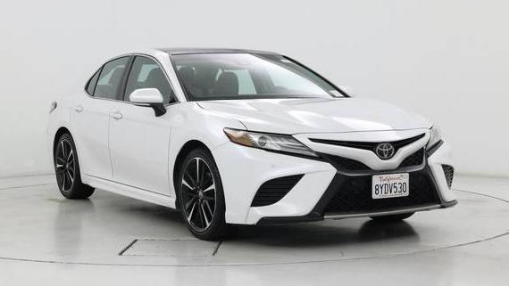 TOYOTA CAMRY 2018 4T1B61HK9JU135406 image