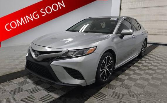 TOYOTA CAMRY 2018 4T1B11HK0JU608513 image